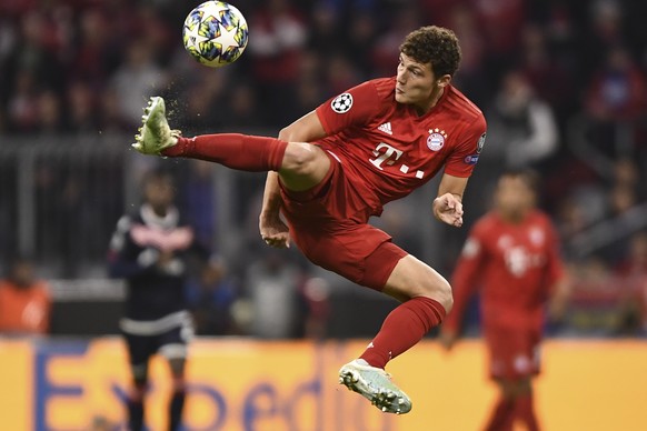 epa07851643 Bayern&#039;s Benjamin Pavard in action during the UEFA Champions League group B soccer match between Bayern Munich and Red Star Belgrade in Munich, Germany, 18 September 2019. EPA/LUKAS B ...