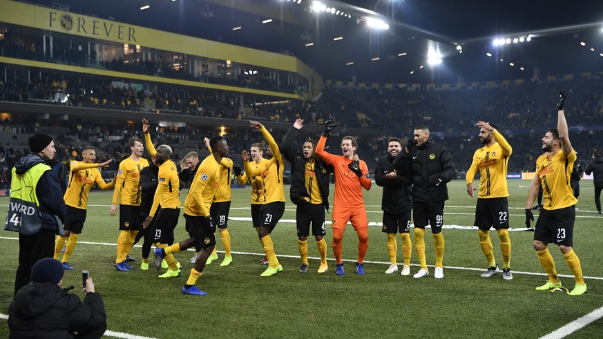 The Young Boys celebrate after winning the UEFA Champions League group stage group H matchday 6 soccer match between Switzerland&#039;s BSC Young Boys Bern and Italy&#039;s Juventus Football Club Turi ...