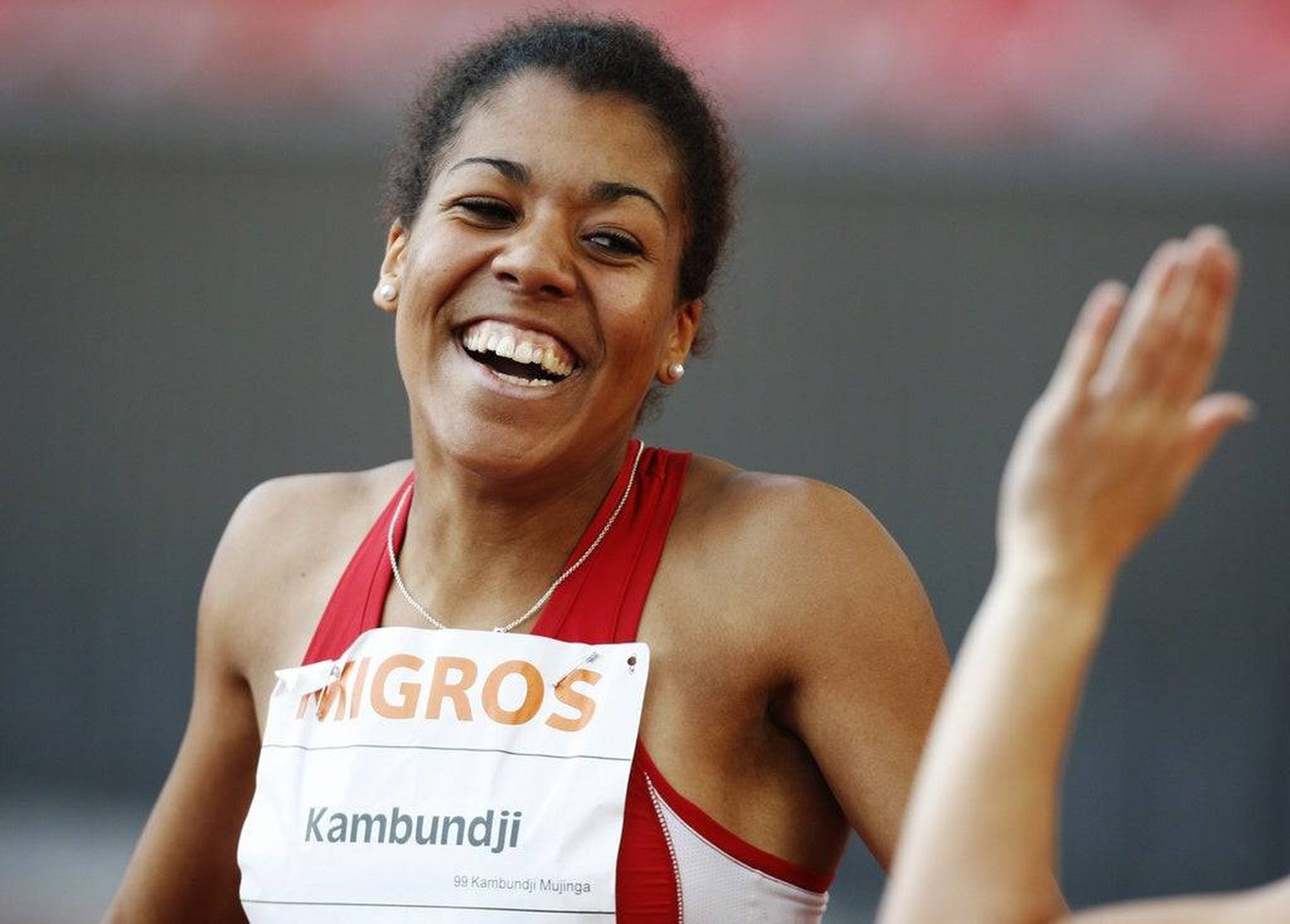 Leichtathletik Wm So Tickt Bronze Gewinnerin Mujinga Kambundji Watson