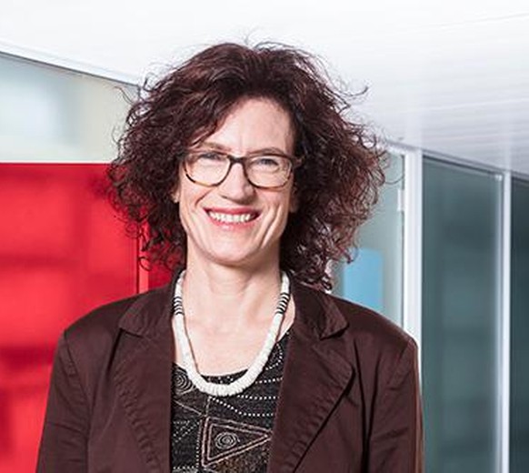 Eva Maria Belser ist Professorin für Staats- und Verwaltungsrecht an der Universität Freiburg. Belser ist zudem Mitglied in der wissenschaftlichen Covid-Taskforce des Bundes.